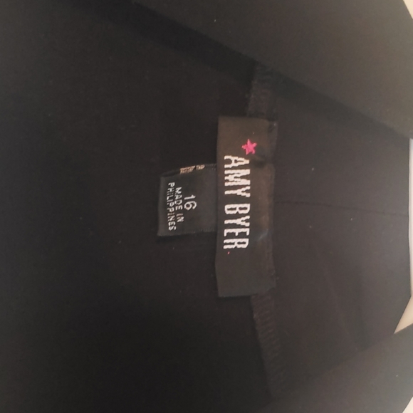 Formal Dress - Picture 2 of 4